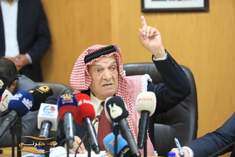 حدادين مشاركتي بالمفاوضات مع إسرائيل استحياء