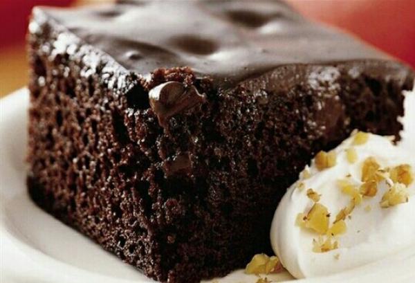 إليكِ طريقة تحضير كيكة شوكولاتة هشة