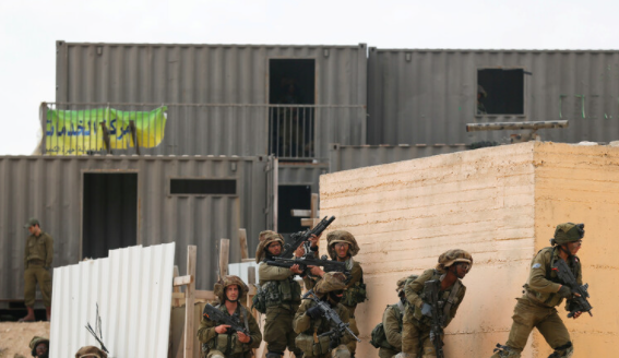 ضابط إسرائيلي الجيش ليس جاهزا للحرب 