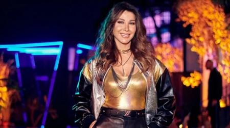 نانسي عجرم بالشورت في ختام ميدل بيست  فيديو 