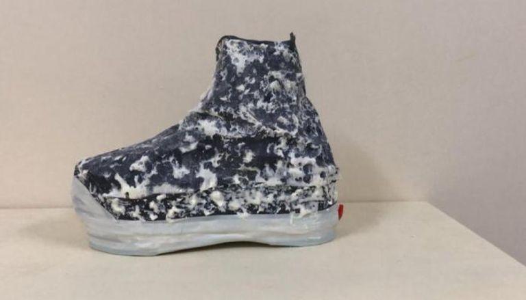 سعودي يخترع حذاء عسكريا مضادا للألغام