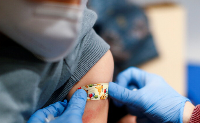 بلجيكا توافق على بدء تطعيم الأطفال 