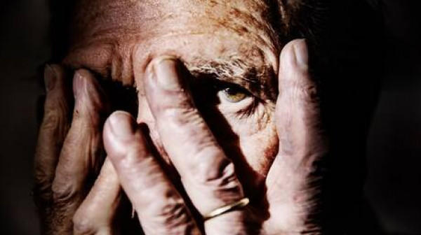 لا تتجاهلها هذه العلامات تنذرك بالإصابة بالخرف