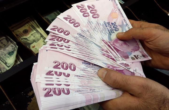 الليرة التركية ترتفع بشكل قياسي 