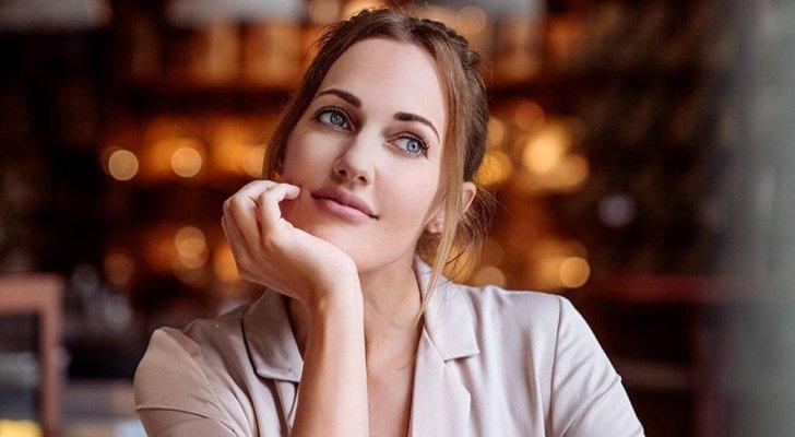 مريم اوزرلي تستعرض جمالها  صور