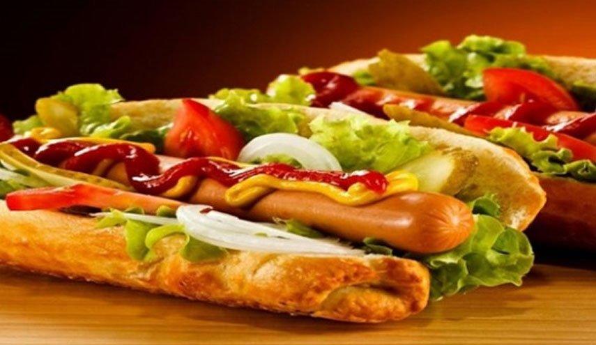 لماذا لا نشعر بالشبع بعد تناول الوجبات السريعة