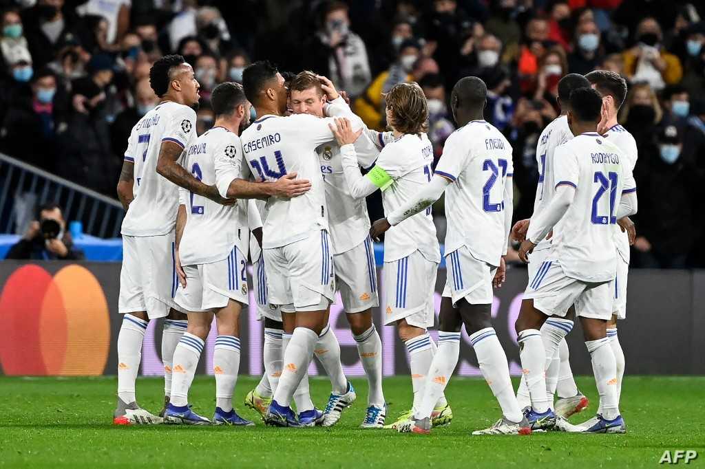 ريال مدريد يعلن إصابة نجميه بكورونا