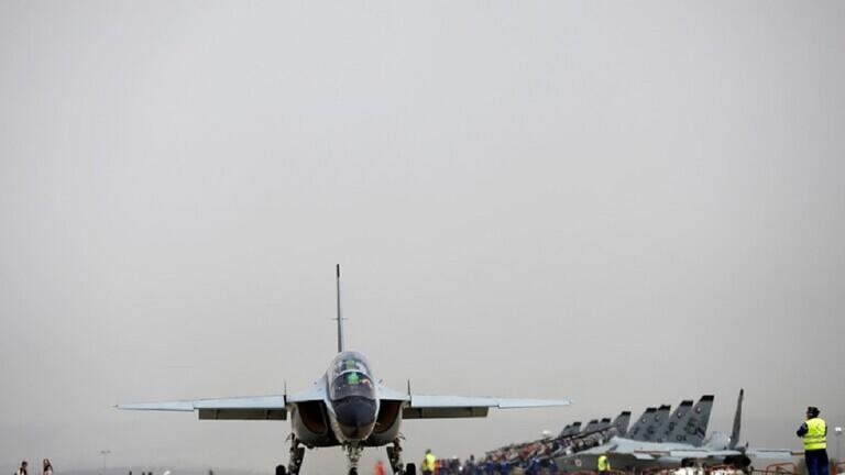 إسرائيل تهدد حزب الله بقوة ضاربة