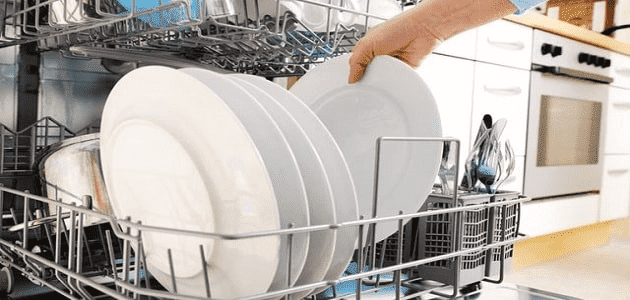 إياك ووضع هذه الأغراض في غسالة الصحونإليك الأسباب