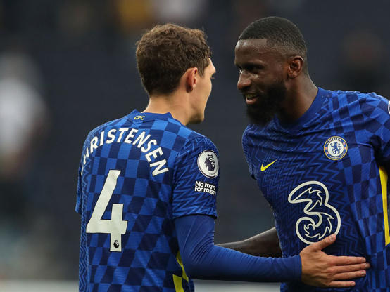 مدافع تشيلسي يمنح برشلونة فرصة أخيرة