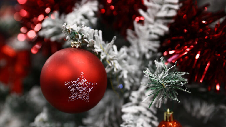 السعودية تحسم الجدل حول استيراد شجرة الكريسماس