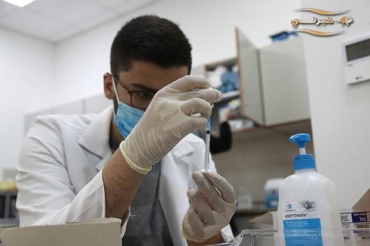 استئناف إعطاء اللقاح لطلبة المدارس