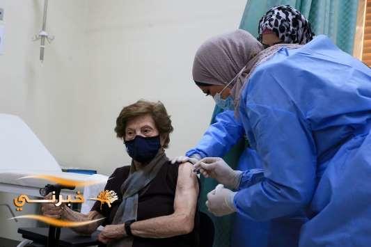 الحكومة غير راضية عن نسب التطعيم بالأردن
