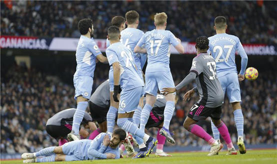 السيتي يقسو على ليستر بسداسية 