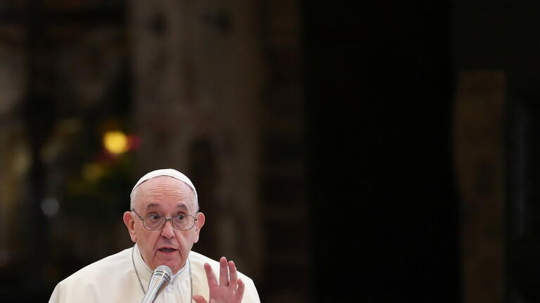البابا يحذر من تراجع معدل الولادة في إيطاليا