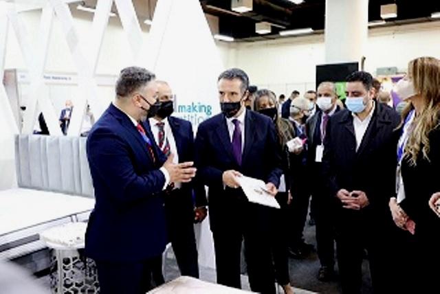 طلبة عمان الاهلية يشاركون في معرض هوريكا لصناعة خدمات الضيافة والأغذية