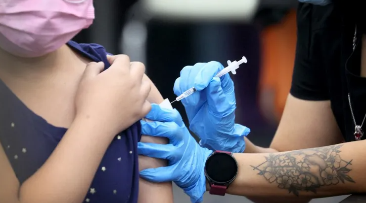 أوميكرون يرفع إصابات كورونا بصفوف الأطفال في نيويورك