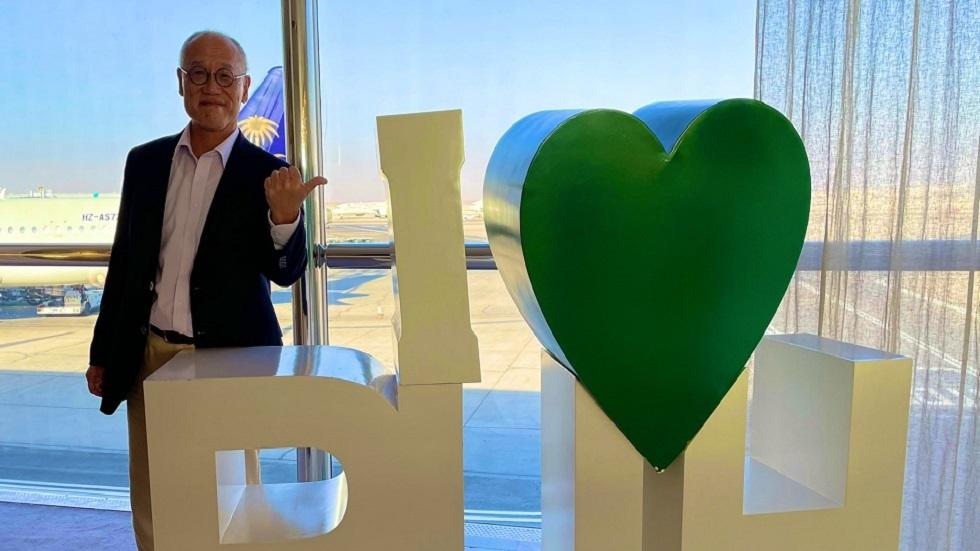 سفير اليابان بالسعودية يلجأ إلى القرآن