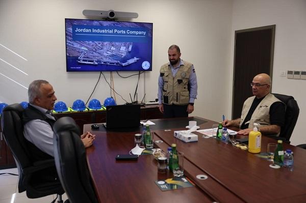 البخيت الموانئ الصناعية شريان حياة اقتصادي