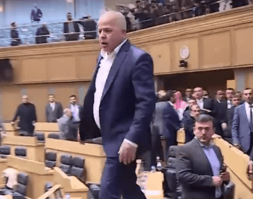 على رأس من أراد أن يدعس العوايشة