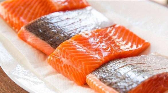 عليك تناول سمك السلمون مرتين أسبوعياً لهذه الأسباب 