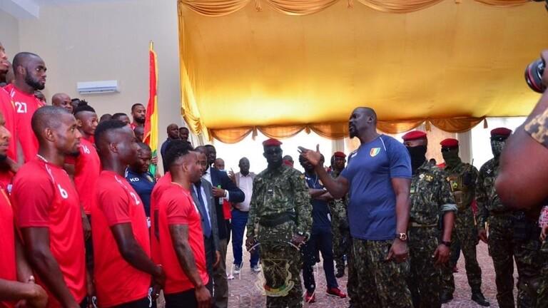 قبل أمم إفريقيا الرئيس الغيني يتوعد لاعبي منتخب بلاده