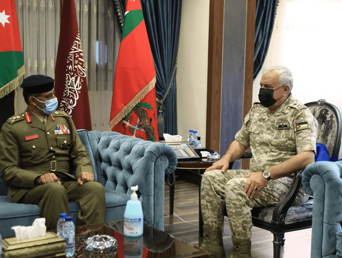 الحنيطي يستقبل قائد الحرس الأميري القطري