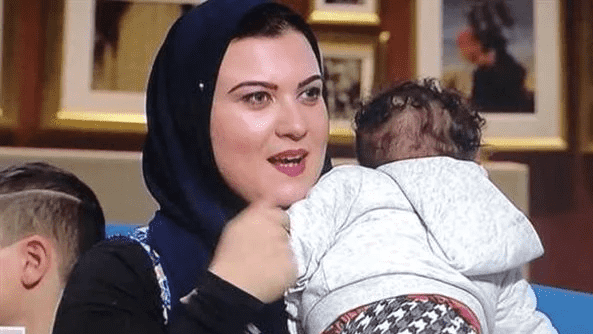 مصري يطلّق زوجته الإيطالية في بث مباشر على فيسبوك