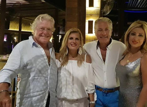 هل انفصل حسين فهمي عن زوجته السابعة