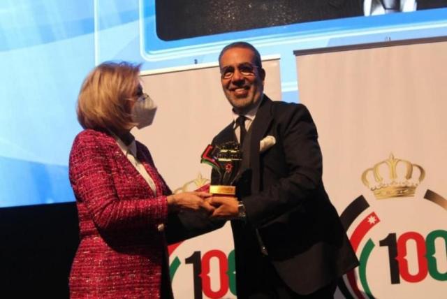 النجار ترعى أوبريت شعب واحد بجامعة عمان الأهلية - صور