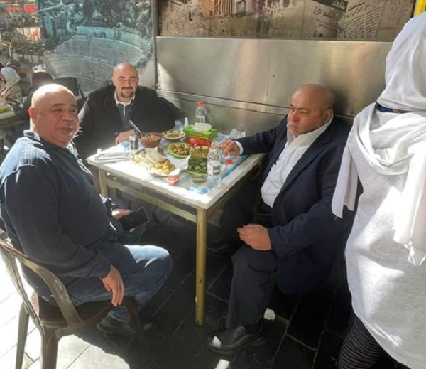 أين كان خليل عطية قبل تأكد إصابته بكورونا؟ - صورة 