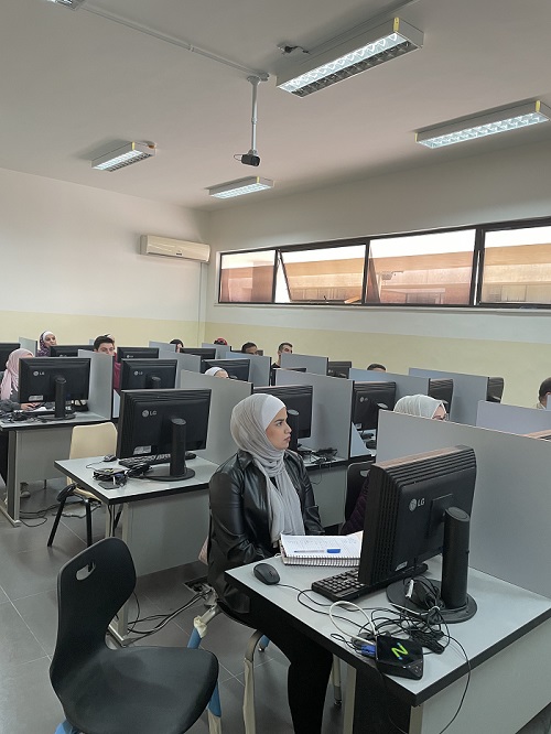 اختتام دورات تدريبية في عمان العربية