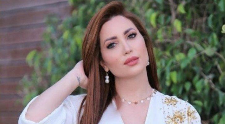 نسرين طافش بفستان زهري مثير  صور