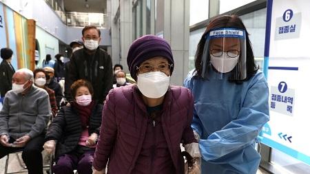 كوريا الجنوبية تسجل وفاتين بأوميكرون