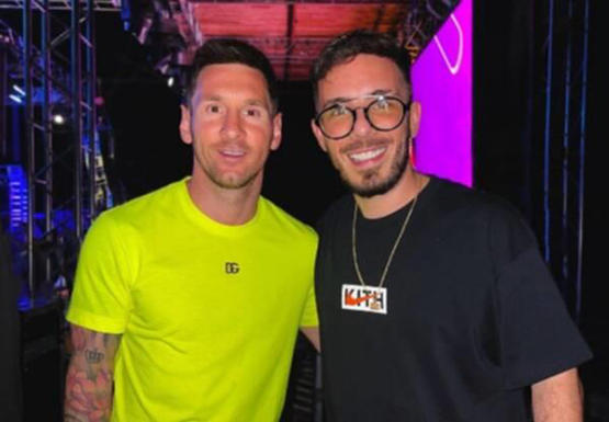 فنان أرجنتيني في ورطة بسبب ميسي