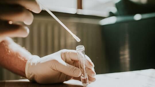 إصابة رئيس بلد عربي بكورونا