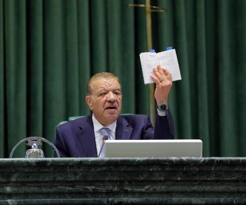 رئاسة الدغمي سنة أم سنتين