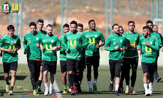 الوحدات المدرب القادم أجنبي