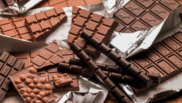 هل الشوكلاتة تسبب الصداع النصفي