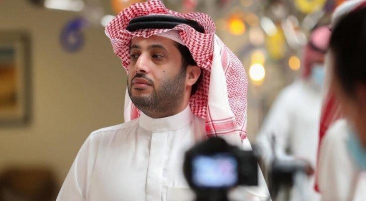 أول ظهور لتركي آل الشيخ بعد خضوعه لعملية جراحية 