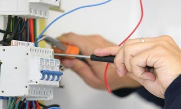 الشبول بدء تطبيق التعرفة الكهربائية الجديدة بنيسان 