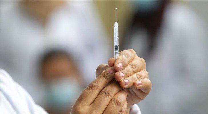 رئيس دولة يهدد غير الملقحين بالاعتقال 