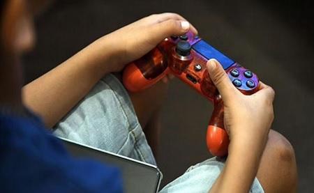 أخصائي بعض الألعاب الإلكترونية تدعو إلى الإلحاد والشذوذ