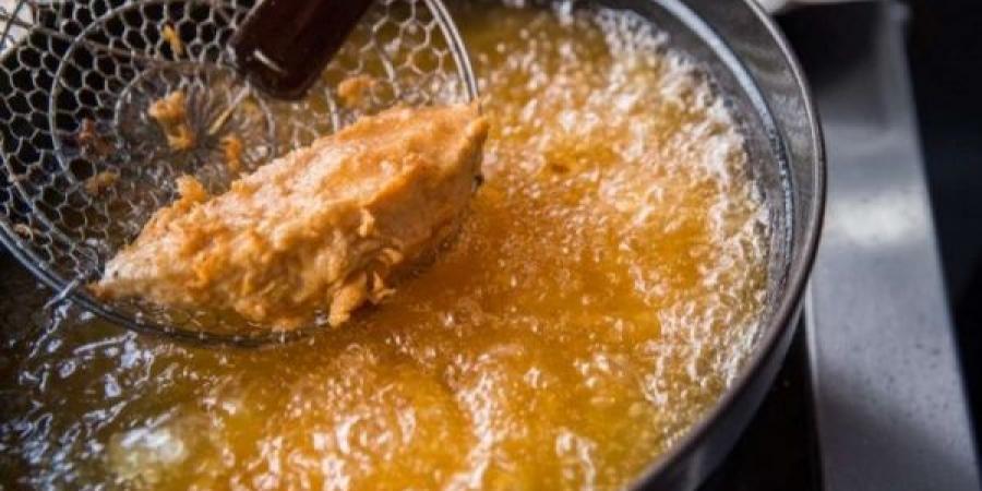 أضراره خطيرة تجنبي تكرار القلي بالزيت نفسه