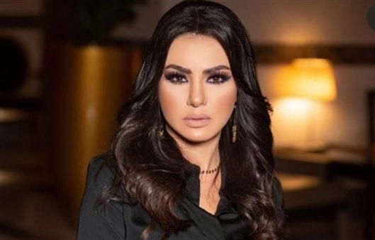 دينا فؤاد تبهر متابعيها في إطلالة جذابة 