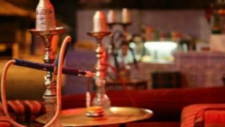 السعودية تسمح بتقديم الشيشة بالمقاهي المغلقة بشرط