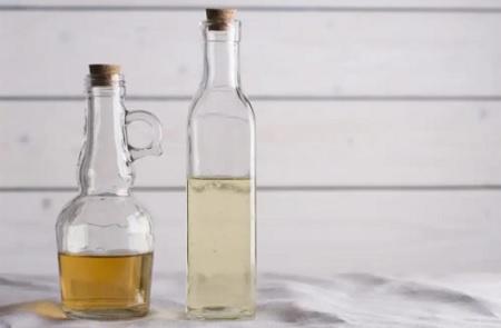 6 أشياء يجب التفكير جيداً قبل تنظيفها بالخل