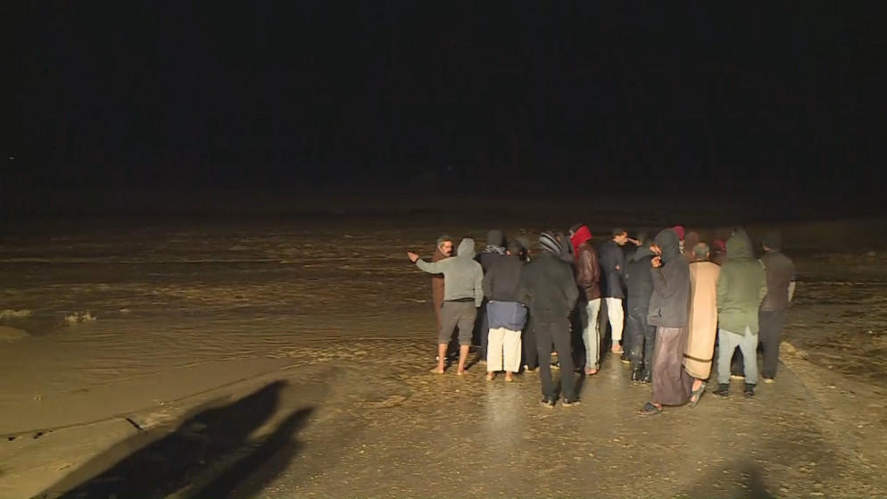 العثور على أجزاء من المركبة المفقودة  بمعان 