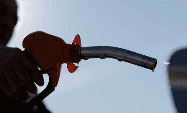 الحكومة أسعار المشتقات النفطية ارتفعت عالمياً