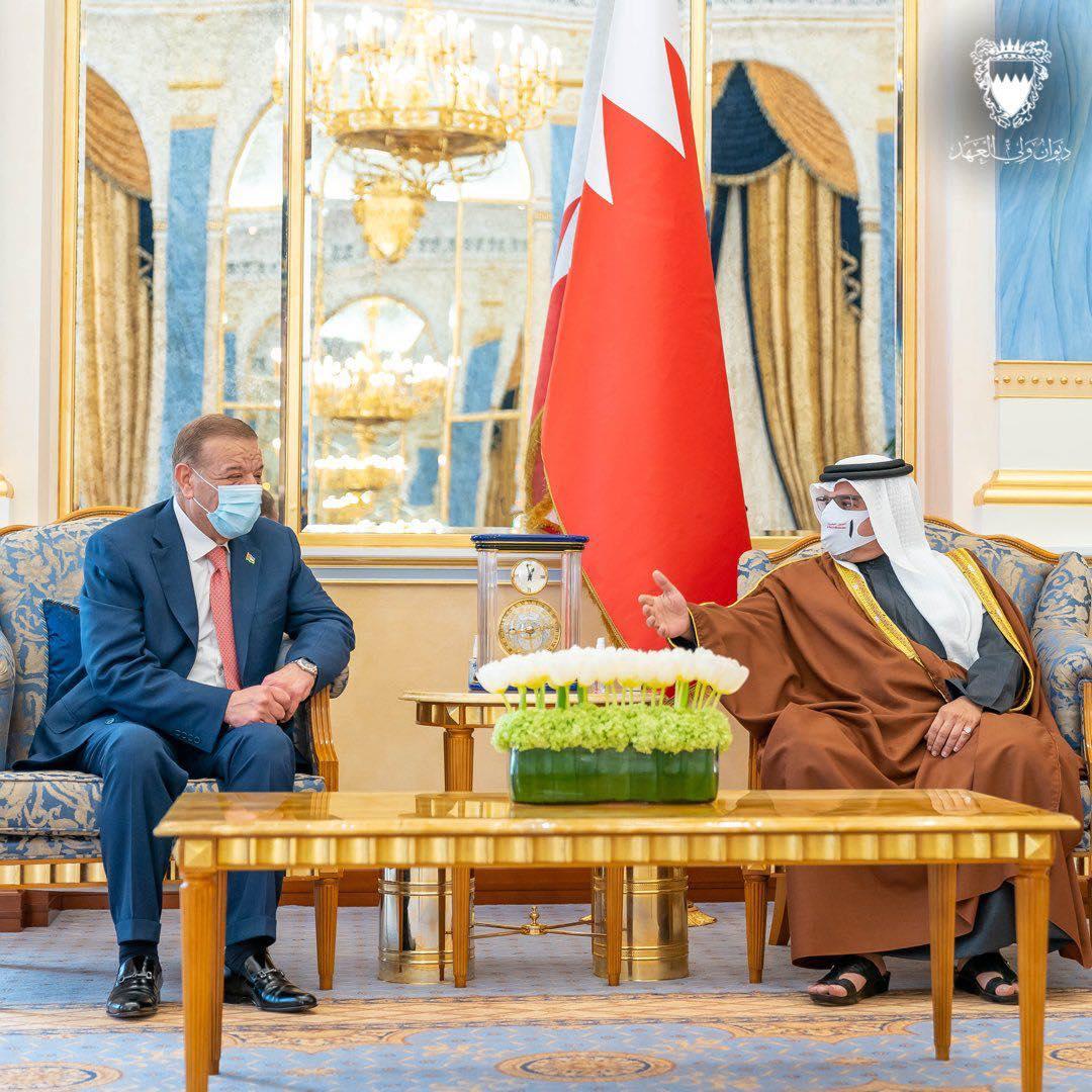 رسالة خطية من الملك ينقلها الدغمي لملك البحرين 